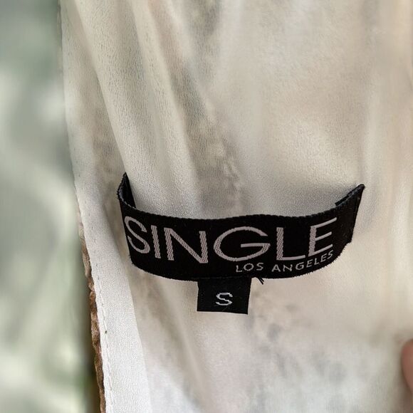 Single Los Angeles Women’s Small Colorful Printed Flowy Mini Dress for Summer! - Picture 9 of 10